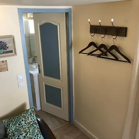 Simone's Tiny House Apartment